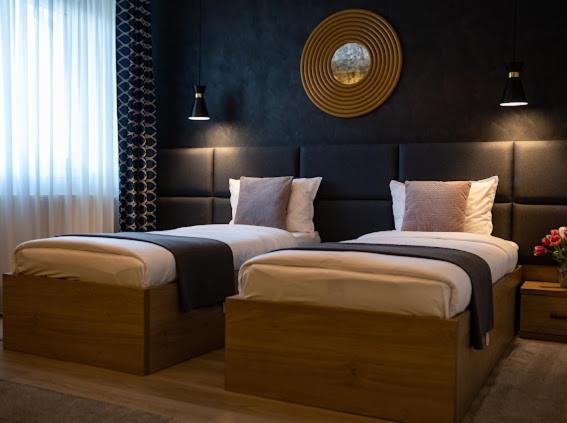 Pavillion 78 Hotel Bacău Eksteriør bilde